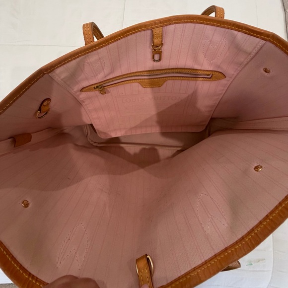 Louis Vuitton Neverfull MM Damier Azur w/ Rose Ballerine Interior + Pouch - Picture 3 of 8